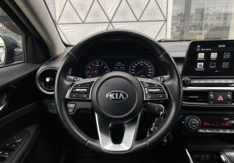 Подержанный автомобиль Kia Cerato Sedan 2021 года (14 фото)