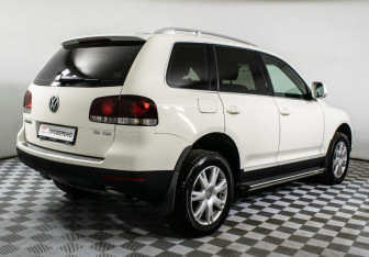 Подержанный автомобиль Volkswagen Touareg 2009 года (5 фото)