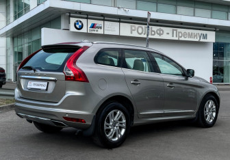 Подержанный автомобиль Volvo XC60 2014 года (5 фото)