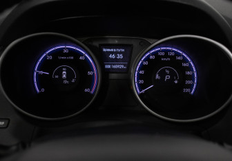 Подержанный автомобиль Hyundai ix35 2011 года (12 фото)