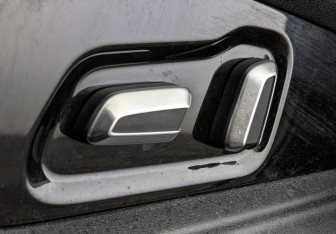 Подержанный автомобиль Omoda C5 2023 года (25 фото)