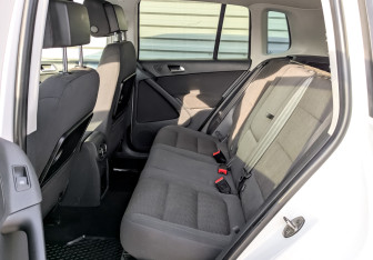 Подержанный автомобиль Volkswagen Tiguan 2012 года (12 фото)