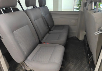 Подержанный автомобиль Volkswagen Caravelle 2014 года (14 фото)