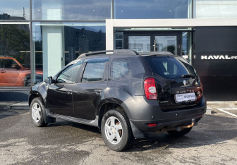 Подержанный автомобиль Renault Duster 2012 года (7 фото)