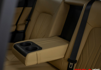 Подержанный автомобиль Changan UNI-K 2023 года (21 фото)