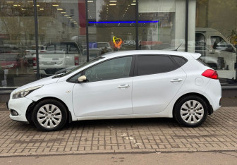Подержанный автомобиль Kia Ceed Hatchback 2013 года (5 фото)