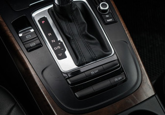 Подержанный автомобиль Audi A4 Sedan 2014 года (16 фото)