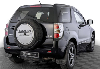 Подержанный автомобиль Suzuki Grand Vitara 2012 года (5 фото)