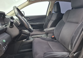 Подержанный автомобиль Honda CR-V 2014 года (10 фото)