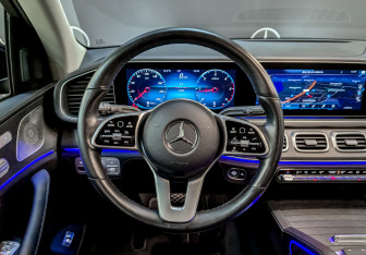 Подержанный автомобиль Mercedes-Benz GLE 2020 года (21 фото)