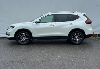 Подержанный автомобиль Nissan X-Trail 2019 года (8 фото)