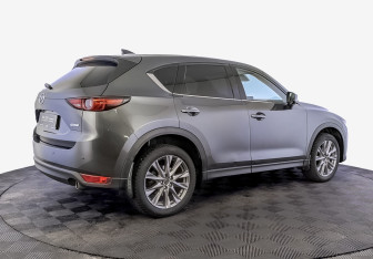 Подержанный автомобиль Mazda CX-5 2019 года (5 фото)