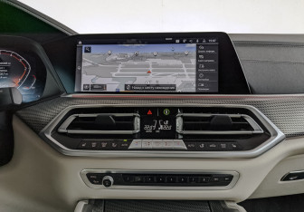 Подержанный автомобиль BMW X6 2021 года (17 фото)