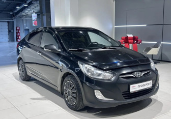 Подержанный автомобиль Hyundai Solaris Sedan 2011 года (3 фото)