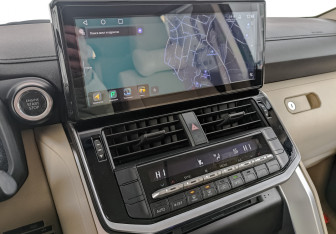 Подержанный автомобиль Toyota Land Cruiser Suv 2022 года (26 фото)