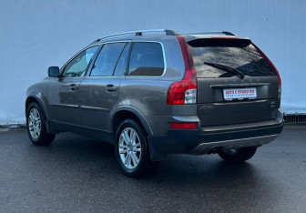 Подержанный автомобиль Volvo XC90 2011 года (7 фото)