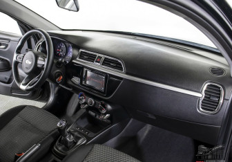 Подержанный автомобиль Kia Rio Sedan 2018 года (8 фото)