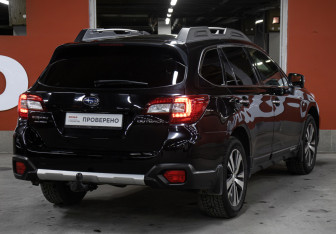 Подержанный автомобиль Subaru Outback Wagon 2018 года (5 фото)