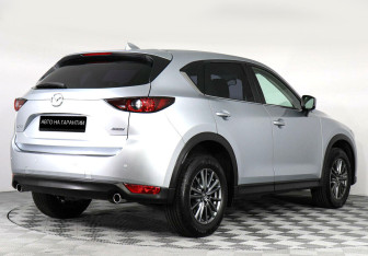Подержанный автомобиль Mazda CX-5 2017 года (3 фото)