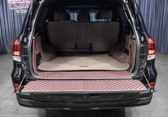 Подержанный автомобиль Toyota Land Cruiser Suv 2020 года (10 фото)