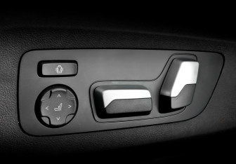 Подержанный автомобиль BMW X6 2024 года (21 фото)