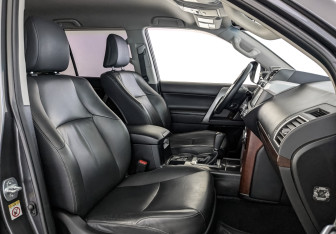 Подержанный автомобиль Toyota Land Cruiser Prado 2014 года (24 фото)