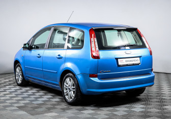 Подержанный автомобиль Ford C-MAX 2008 года (7 фото)
