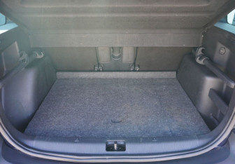 Подержанный автомобиль Skoda Yeti 2012 года (9 фото)
