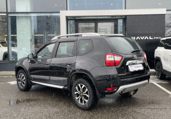 Подержанный автомобиль Nissan Terrano 2015 года (7 фото)