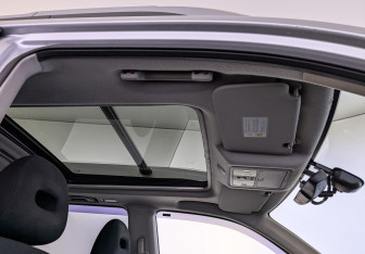 Подержанный автомобиль Nissan X-Trail 2011 года (23 фото)