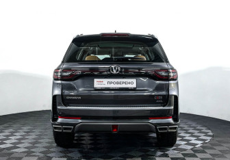 Подержанный автомобиль Changan CS95 2023 года (6 фото)