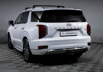 Подержанный автомобиль Hyundai Palisade 2022 года (7 фото)