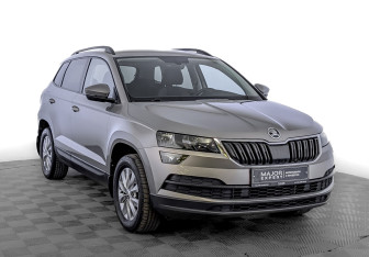 Подержанный автомобиль Skoda Karoq 2021 года (3 фото)