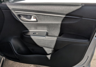 Подержанный автомобиль Kia Rio Hatchback 2021 года (23 фото)