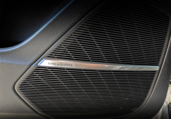 Подержанный автомобиль Audi Q8 2019 года (27 фото)