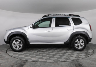 Подержанный автомобиль Renault Duster 2018 года (8 фото)