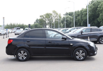 Подержанный автомобиль Kia Rio Sedan 2011 года (4 фото)