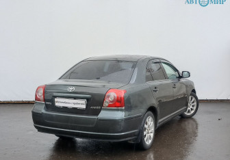 Подержанный автомобиль Toyota Avensis Sedan 2008 года (5 фото)