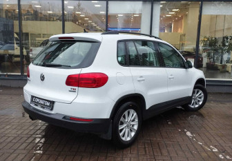 Подержанный автомобиль Volkswagen Tiguan 2014 года (8 фото)