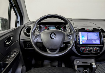 Подержанный автомобиль Renault Kaptur 2018 года (22 фото)