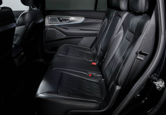 Подержанный автомобиль GAC GS8 2024 года (10 фото)