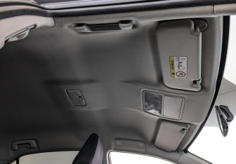 Подержанный автомобиль Toyota Corolla Sedan 2015 года (22 фото)