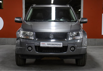 Подержанный автомобиль Suzuki Grand Vitara 2005 года (2 фото)