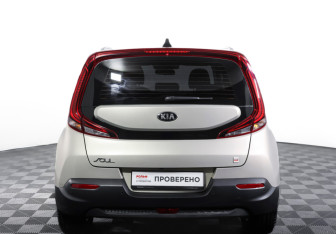 Подержанный автомобиль Kia Soul 2021 года (6 фото)