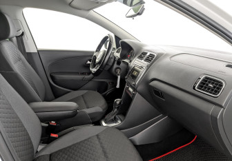 Подержанный автомобиль Volkswagen Polo Sedan 2018 года (11 фото)