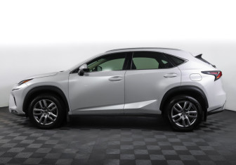 Подержанный автомобиль Lexus NX 2019 года (8 фото)