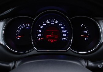 Подержанный автомобиль Kia Ceed Wagon 2015 года (12 фото)