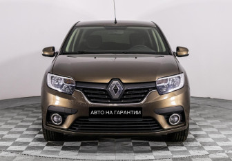 Подержанный автомобиль Renault Sandero 2018 года (2 фото)