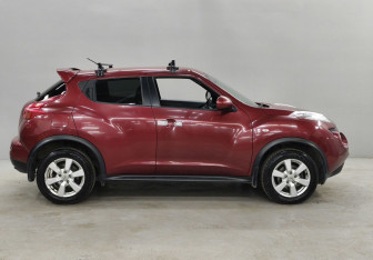 Подержанный автомобиль Nissan Juke 2011 года (4 фото)