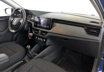 Подержанный автомобиль Skoda Rapid Liftback 2021 года (19 фото)